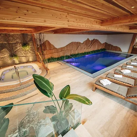 Wellness Zora Family 3* Tatranská Lomnica