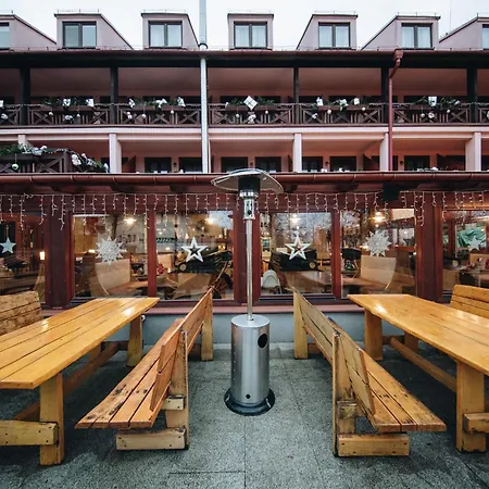 בית הארחה Wellness Zora Family 3*