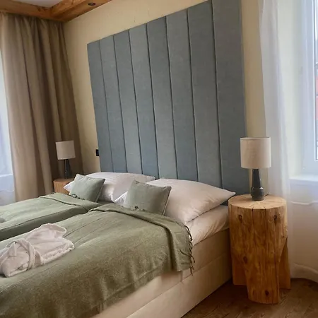 Πανσιόν Wellness Zora Family 3*
