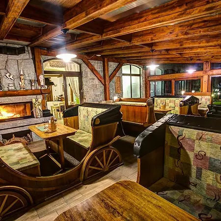 Wellness Zora Family בית הארחה