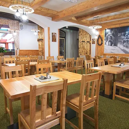 בית הארחה Wellness Zora Family 3*